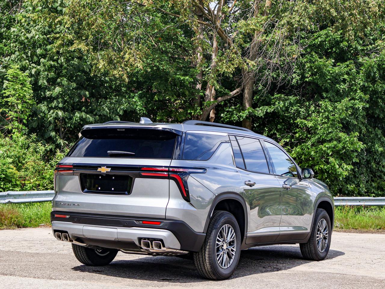 2027 Chevrolet Traverse LT Photo