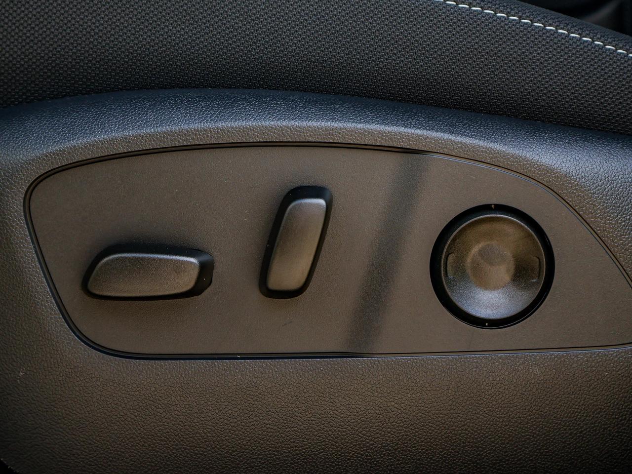 2027 Chevrolet Traverse LT Photo
