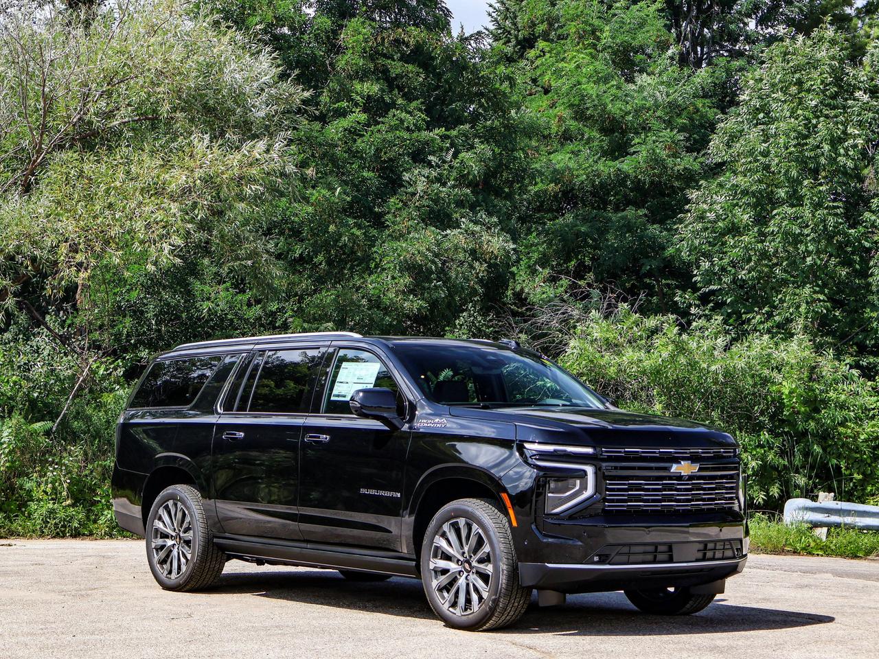 2026 Chevrolet Suburban High Country Photo