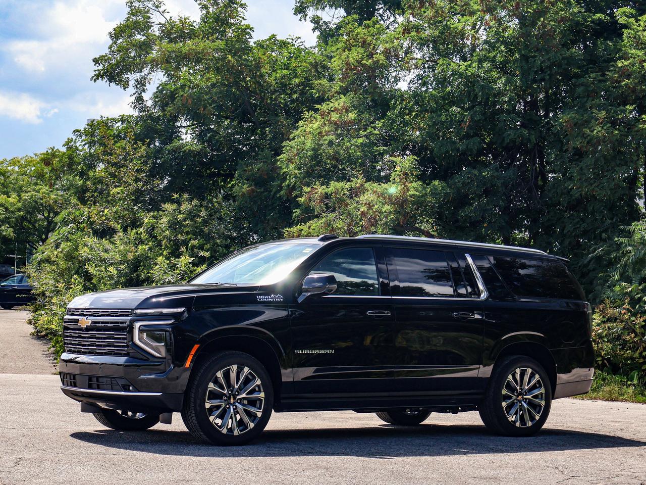 2026 Chevrolet Suburban High Country Photo