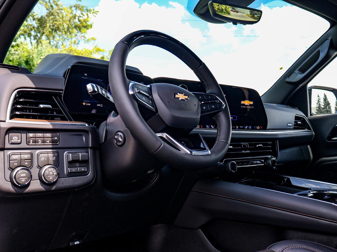 2026 Chevrolet Suburban High Country Photo