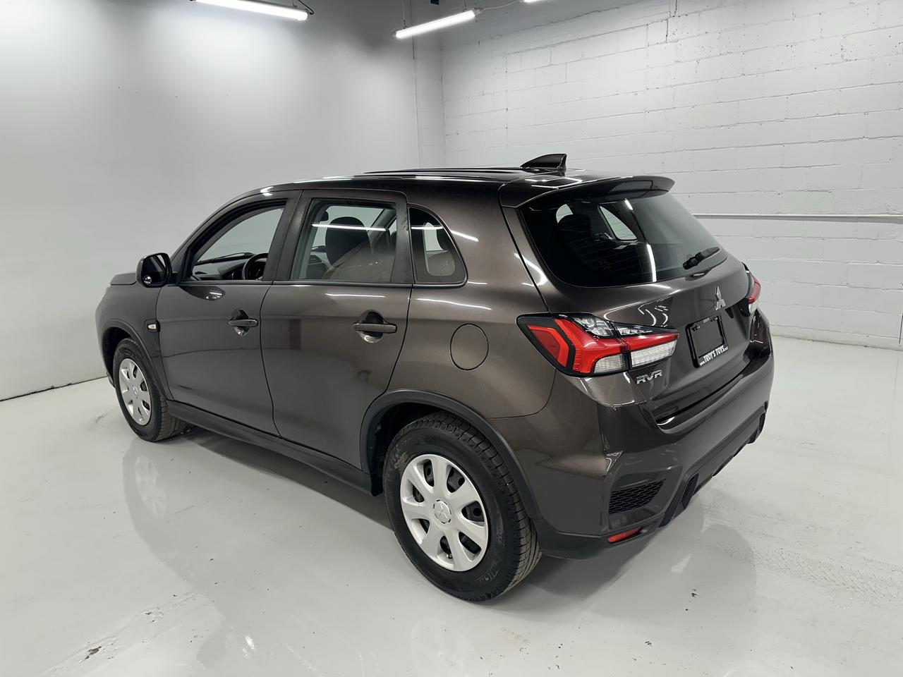 2022 Mitsubishi RVR ES AWC Photo24