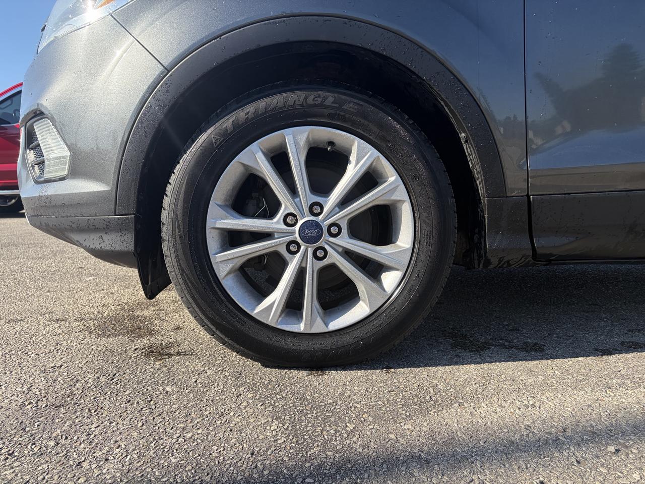 2017 Ford Escape SE FWD Photo
