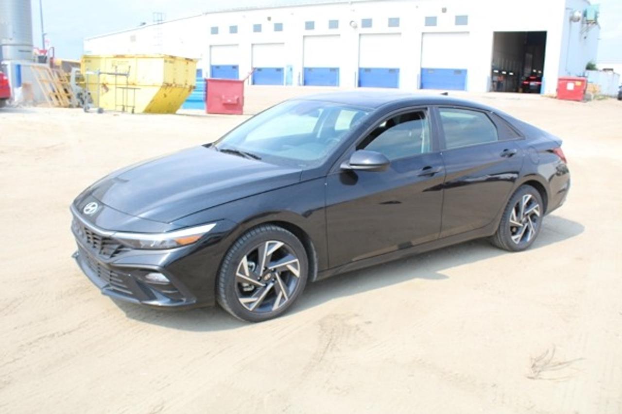 2025 Hyundai Elantra Preferred IVT w/Tech Pkg, Htd cloth, S/R, NAV, BUC - Photo #1