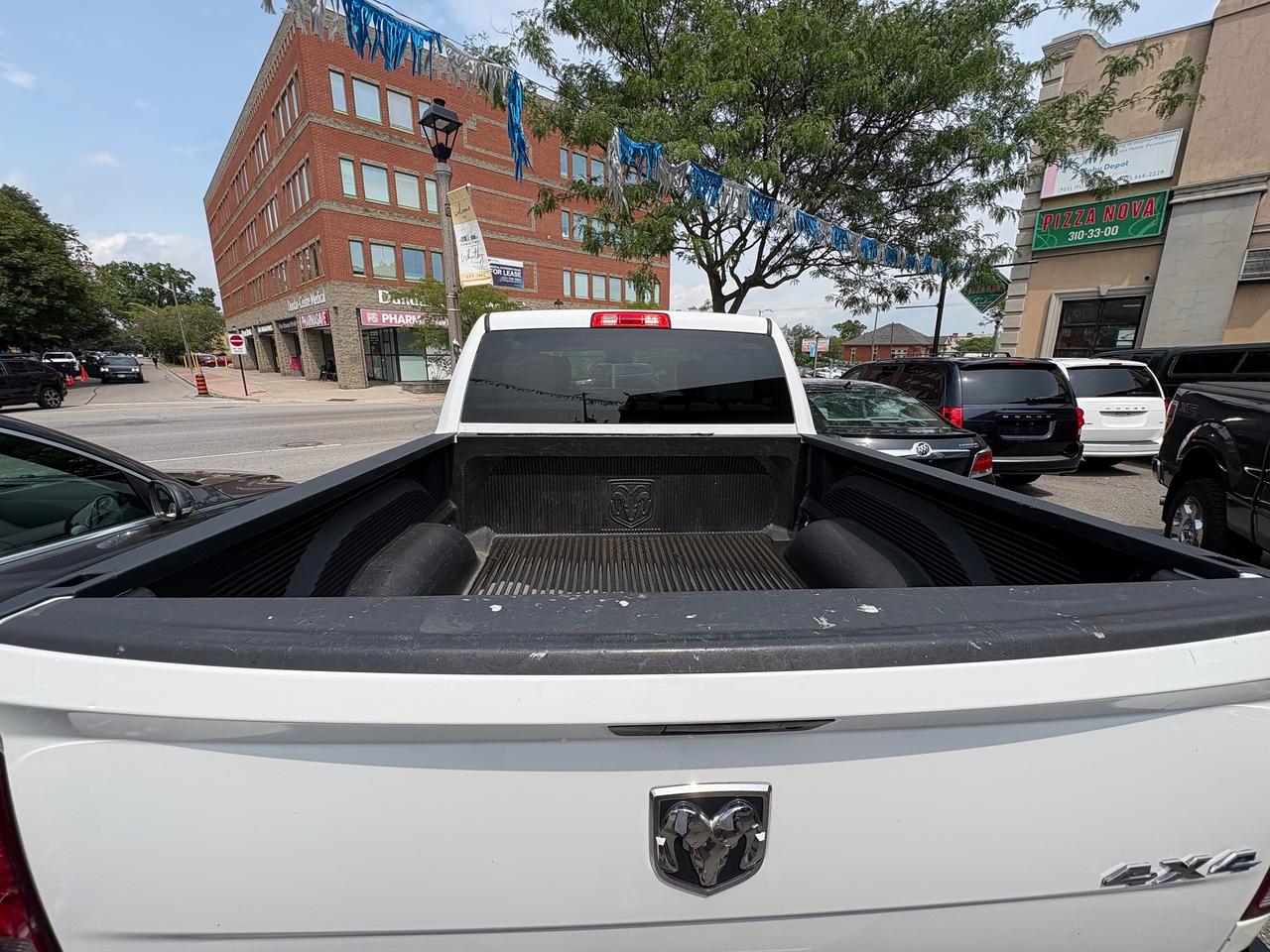 2017 RAM 1500 ST Photo3