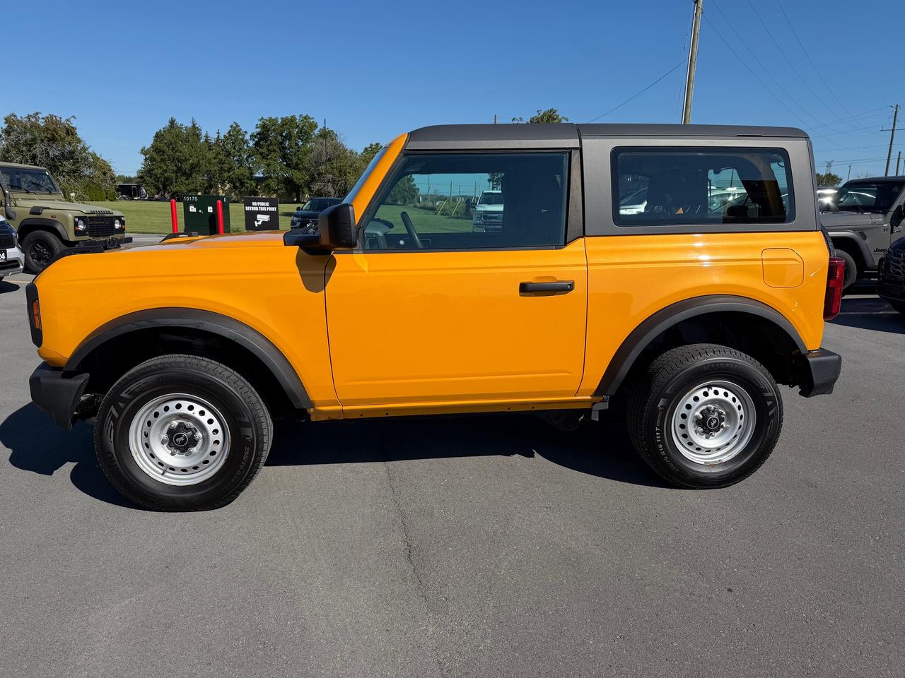 2022 Ford Bronco  Photo1