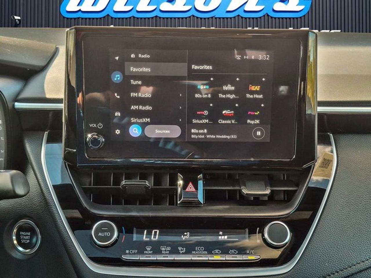 2024 Toyota Corolla SE Upgrade | Sunroof | Heated Seats + Steering | Adaptive Cruise | CarPlay | Rear Cam | and More ! Photo