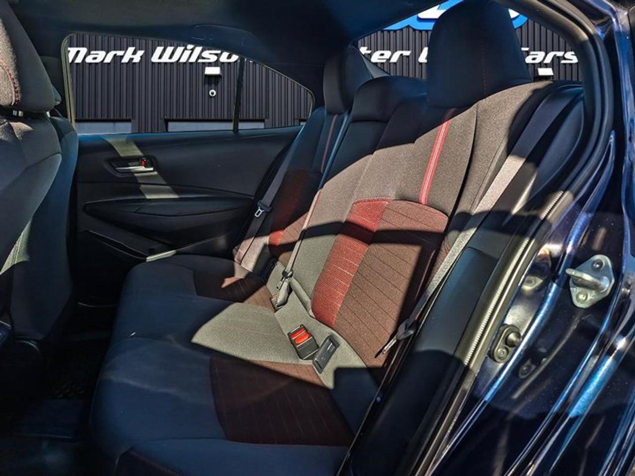 2024 Toyota Corolla SE Upgrade | Sunroof | Heated Seats + Steering | Adaptive Cruise | CarPlay | Rear Cam | and More ! Photo