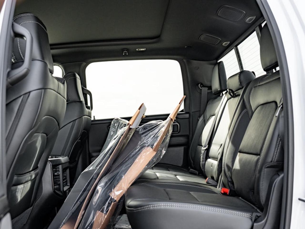 2027 RAM 1500 SPORT Photo