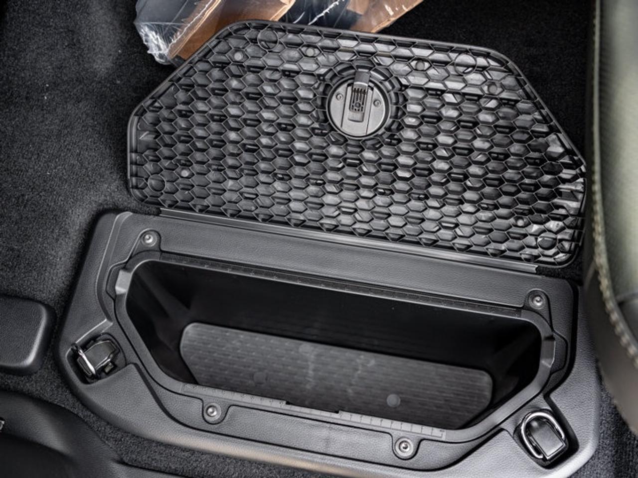 2027 RAM 1500 SPORT Photo
