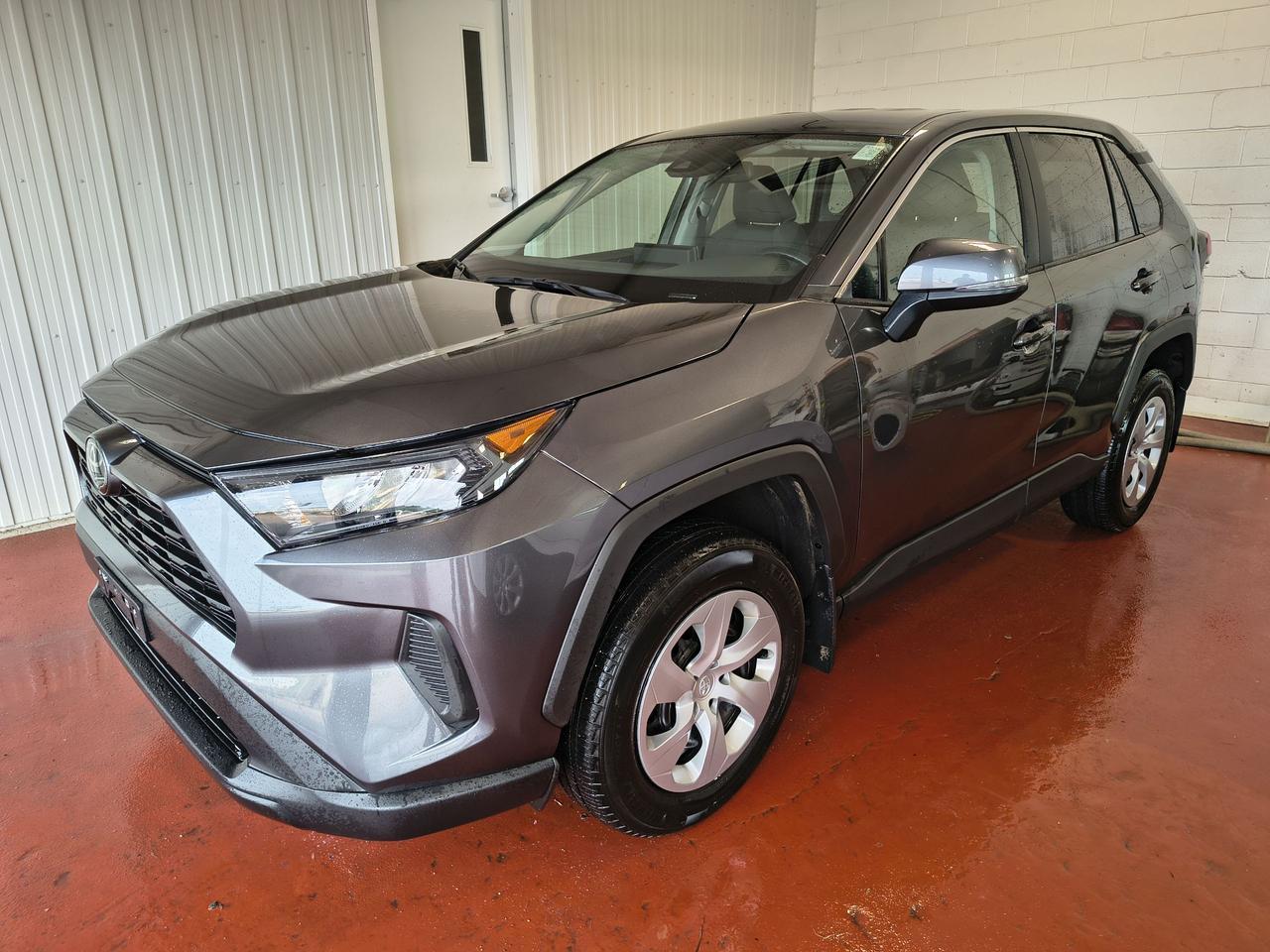 2023 Toyota RAV4 LE Photo