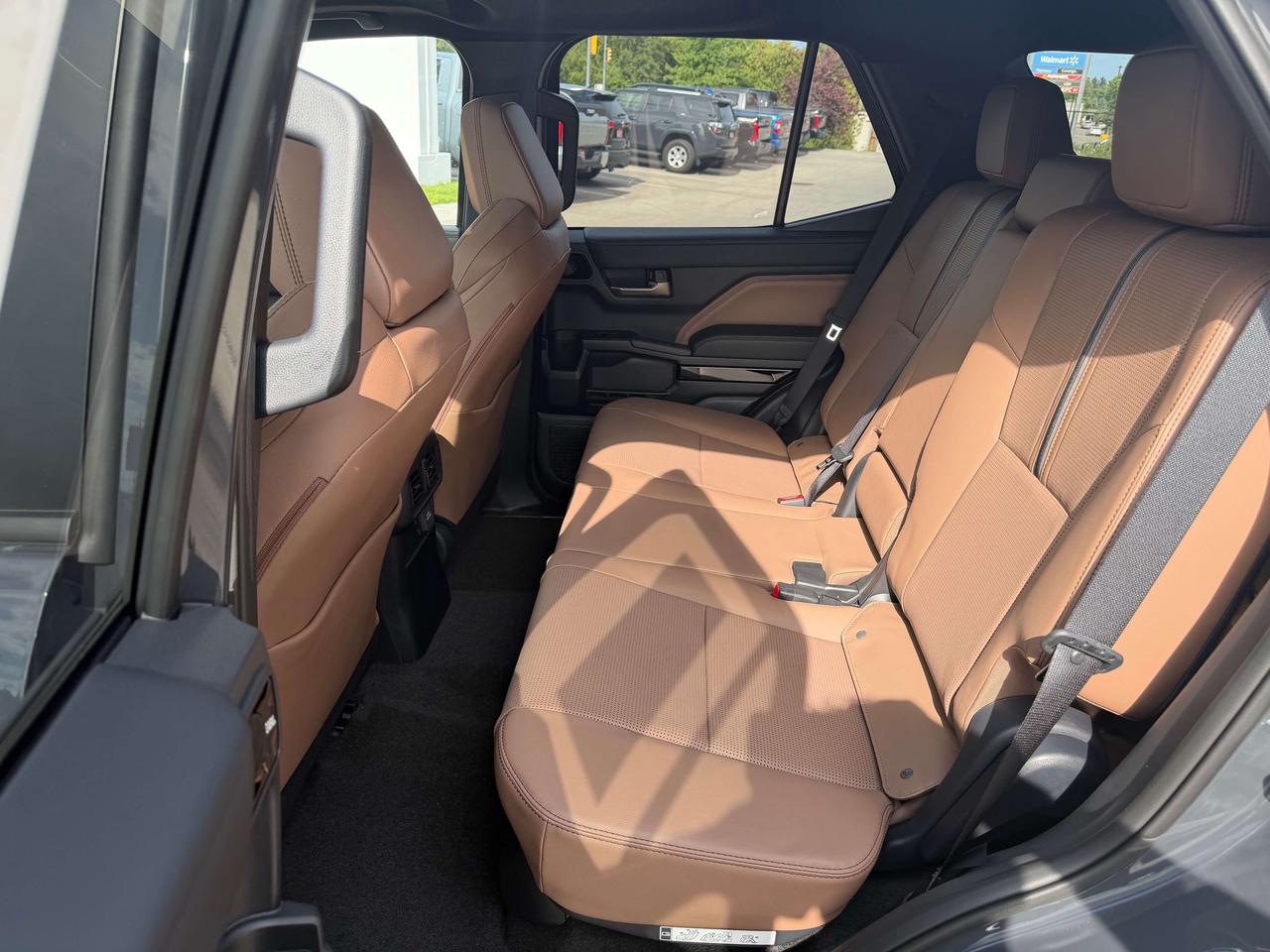 2026 Toyota 4Runner Limited 7 passanger AWD Photo
