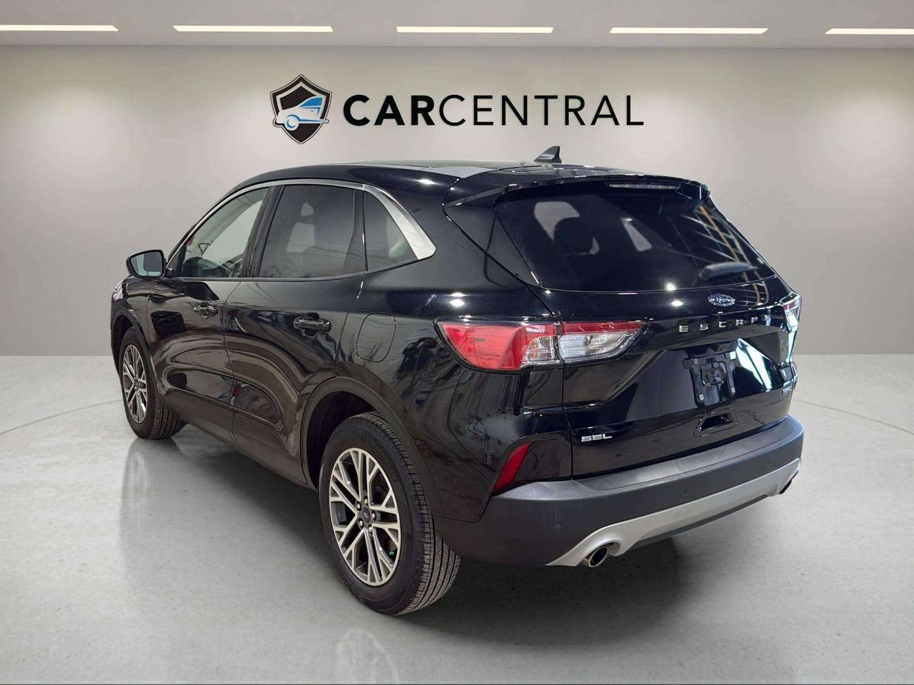 2022 Ford Escape SEL | AWD | CLEAN CARFAX | 1 OWNER | CARPLAY Photo