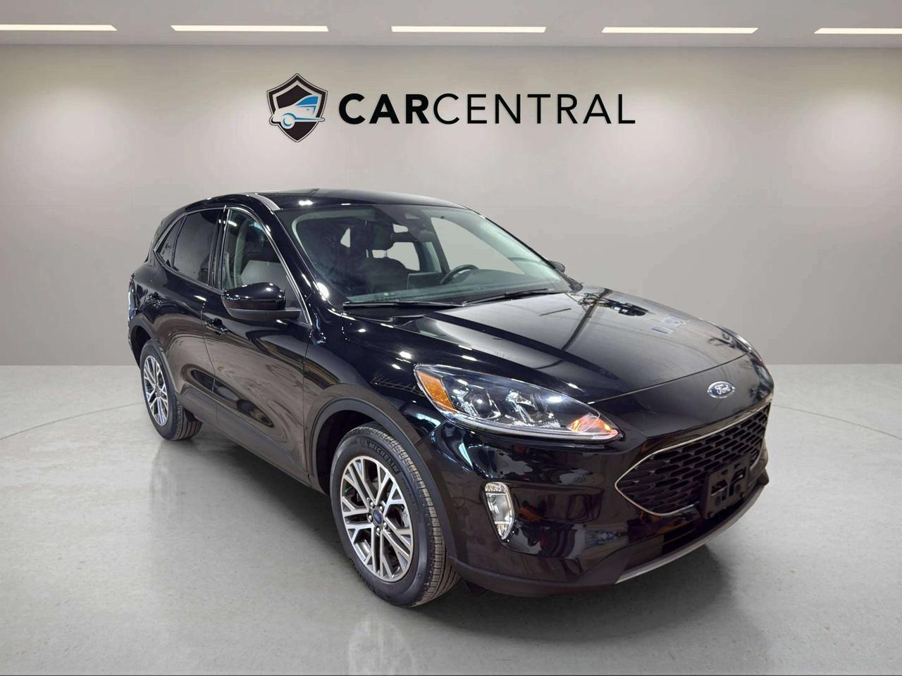 2022 Ford Escape SEL | AWD | CLEAN CARFAX | 1 OWNER | CARPLAY Photo