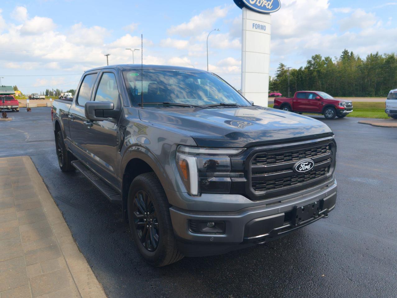 2026 Ford F-150 Lariat Photo3