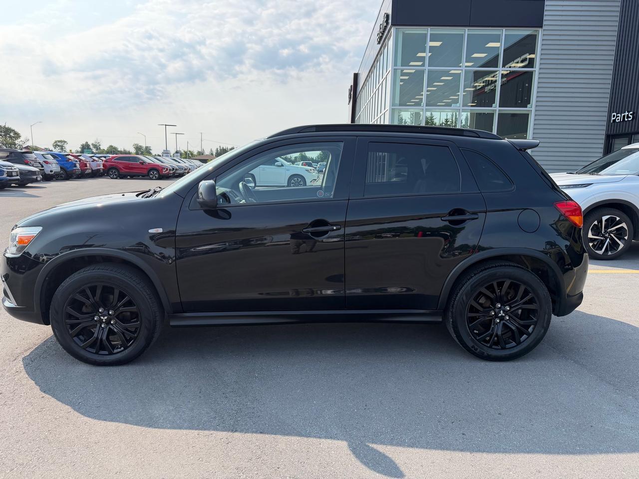 2017 Mitsubishi RVR Black Edition Photo5
