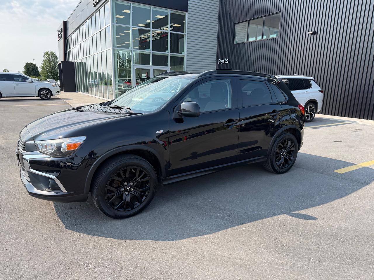 2017 Mitsubishi RVR Black Edition Photo