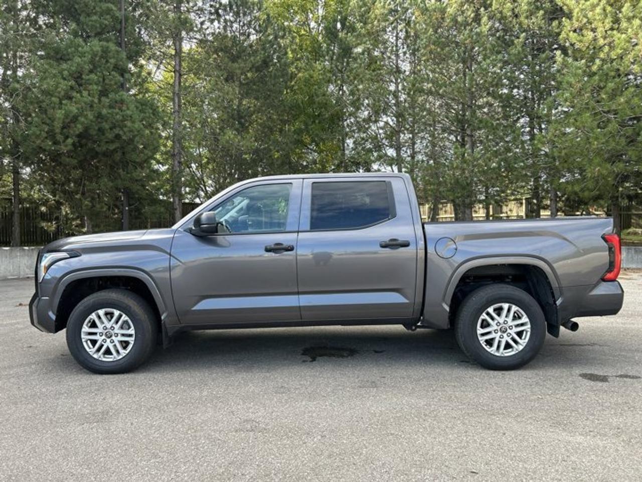 2024 Toyota Tundra SR Crewmax 4x4 | No Accidents Photo