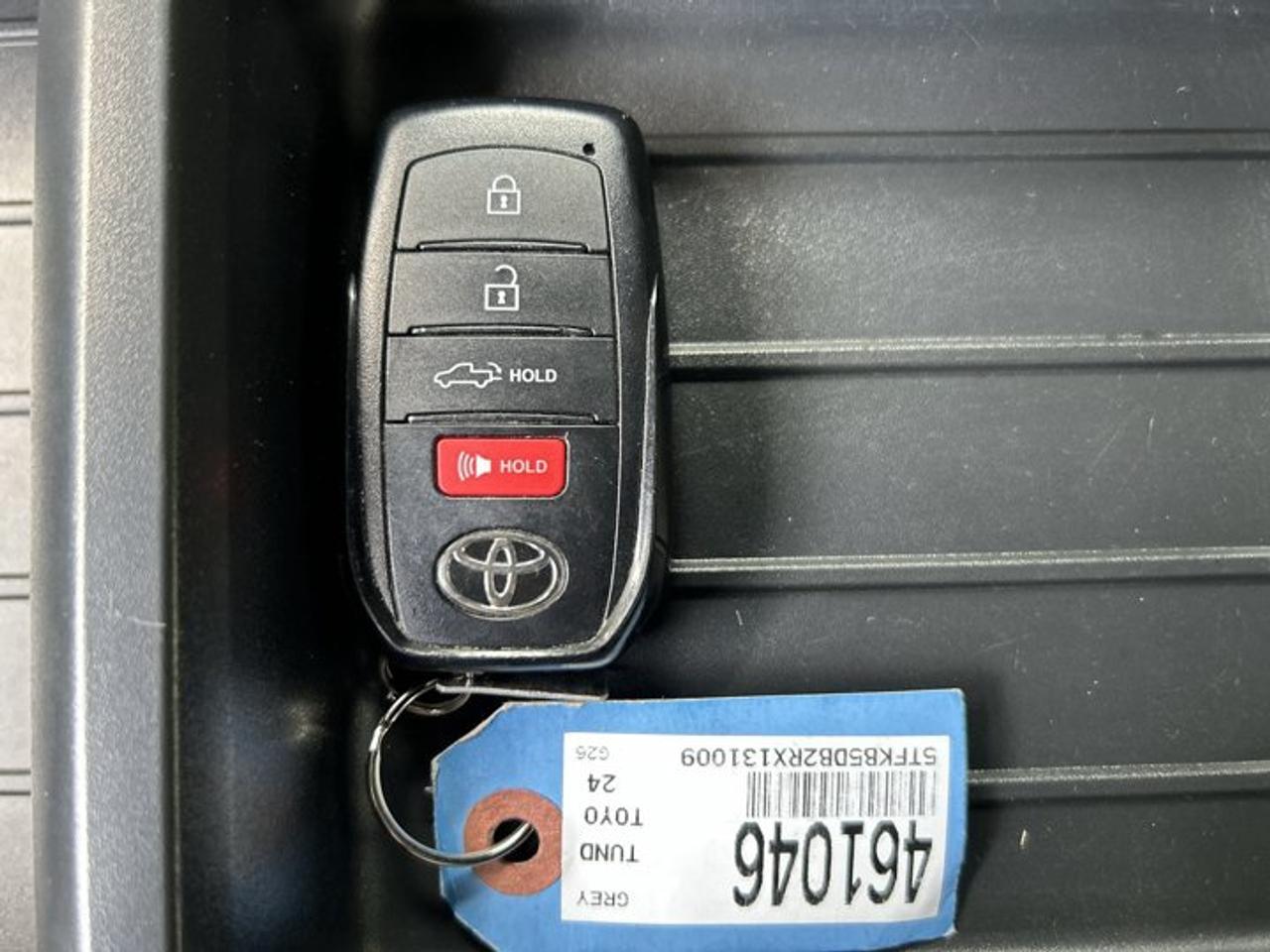 2024 Toyota Tundra SR Crewmax 4x4 | No Accidents Photo