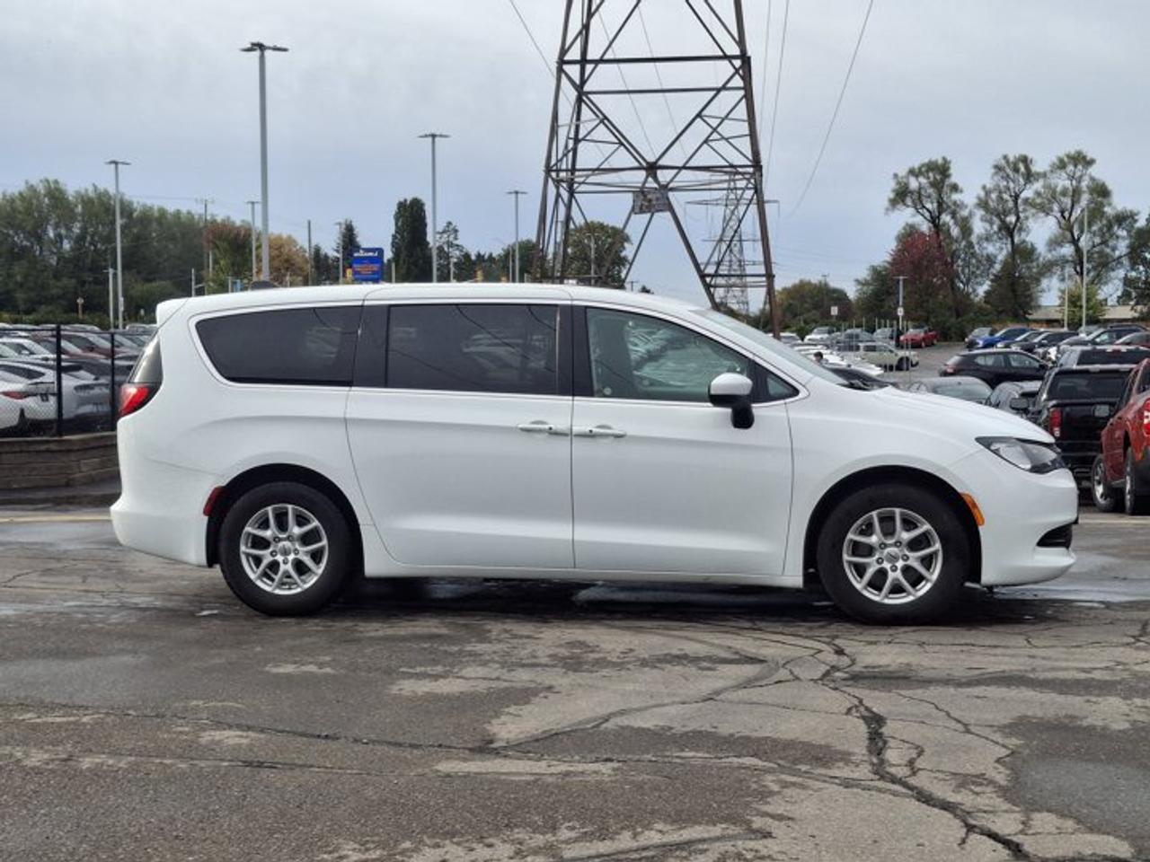 2022 Dodge Grand Caravan SXT | Heated Wheel + Seats | Power Sliding Doors | Power Seat | Power Liftgate | Stow N Go and More! Photo