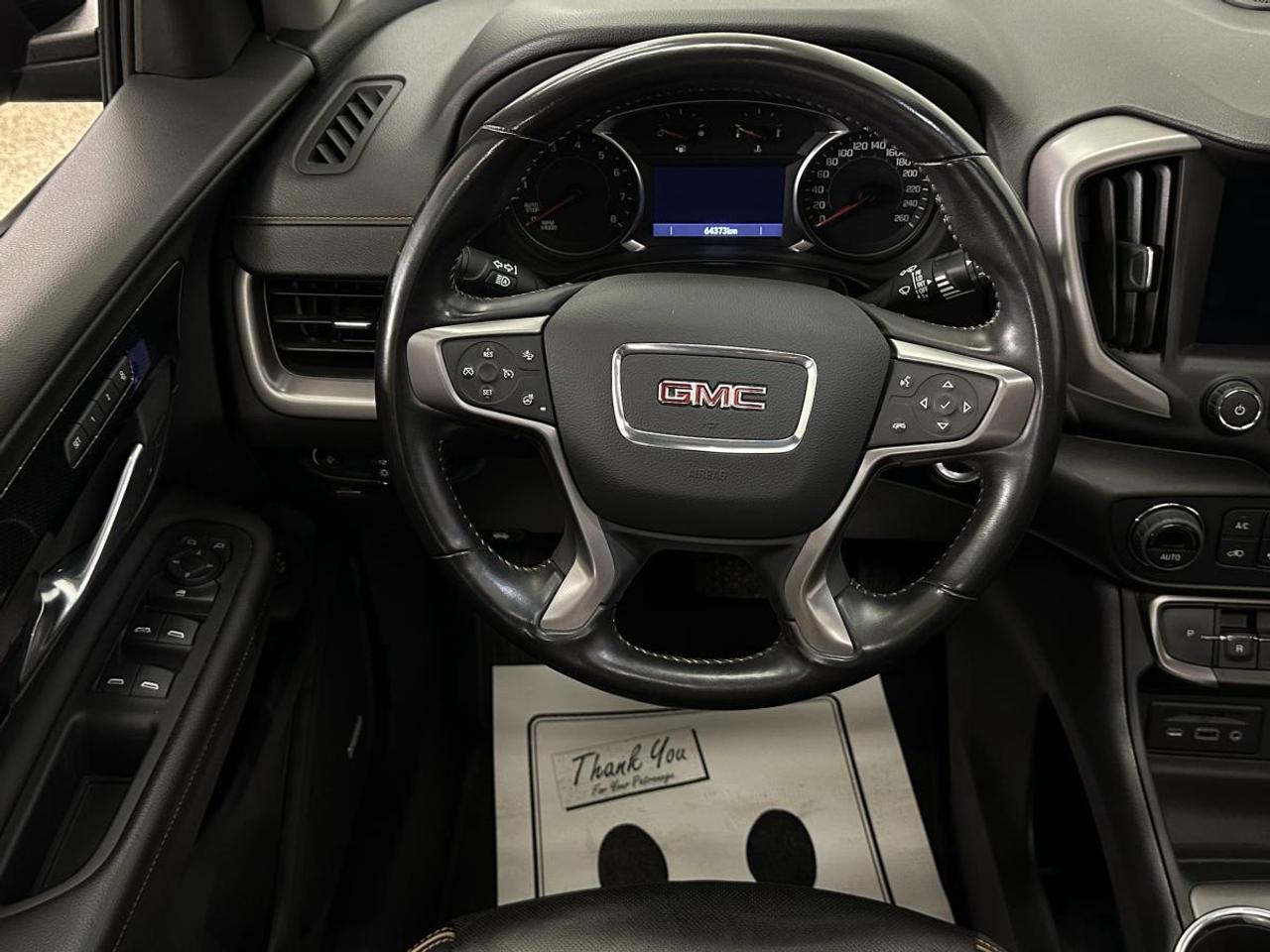 2022 GMC Terrain AT4/AWD/LEATHER/PANOROOF/1 OWNER LEASE RETURN! Photo
