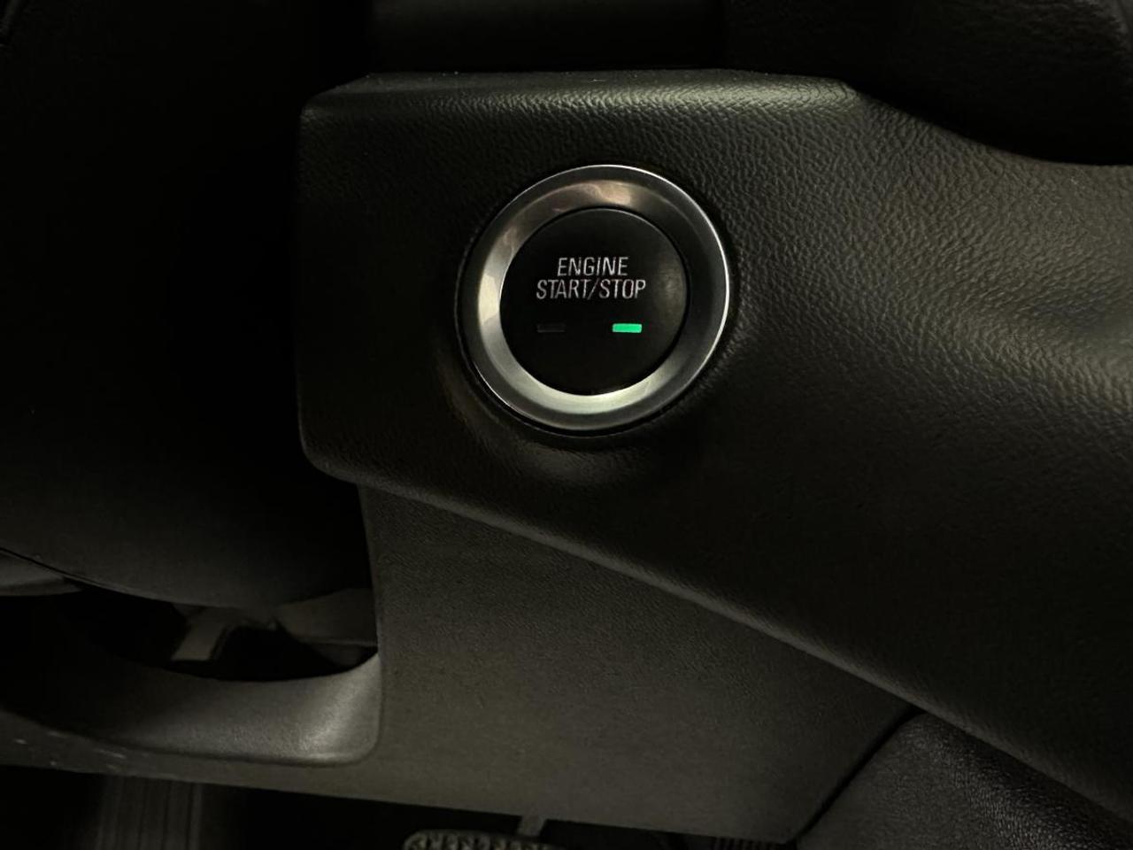 2022 GMC Terrain AT4/AWD/LEATHER/PANOROOF/1 OWNER LEASE RETURN! Photo