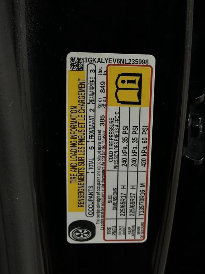 2022 GMC Terrain AT4/AWD/LEATHER/PANOROOF/1 OWNER LEASE RETURN! Photo