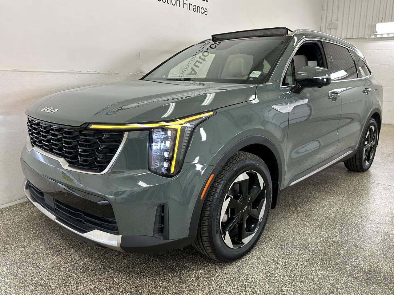 2025 Kia Sorento Hybrid SX AWD - HYBRID/AWD/16KM/PANO/NAVI/LEATHER/1 OWNER! Photo
