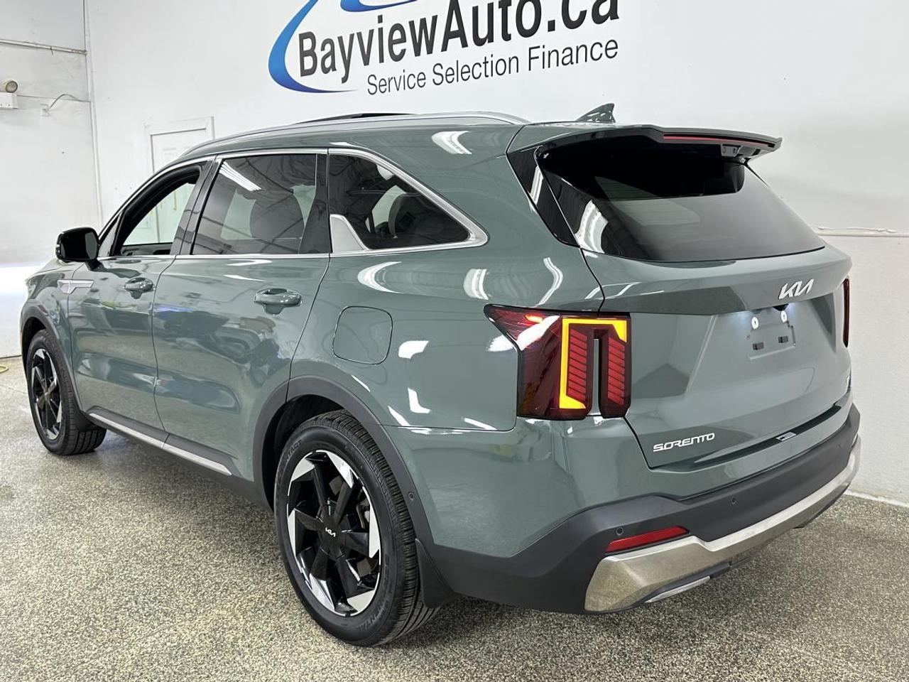 2025 Kia Sorento Hybrid SX AWD - HYBRID/AWD/16KM/PANO/NAVI/LEATHER/1 OWNER! Photo4