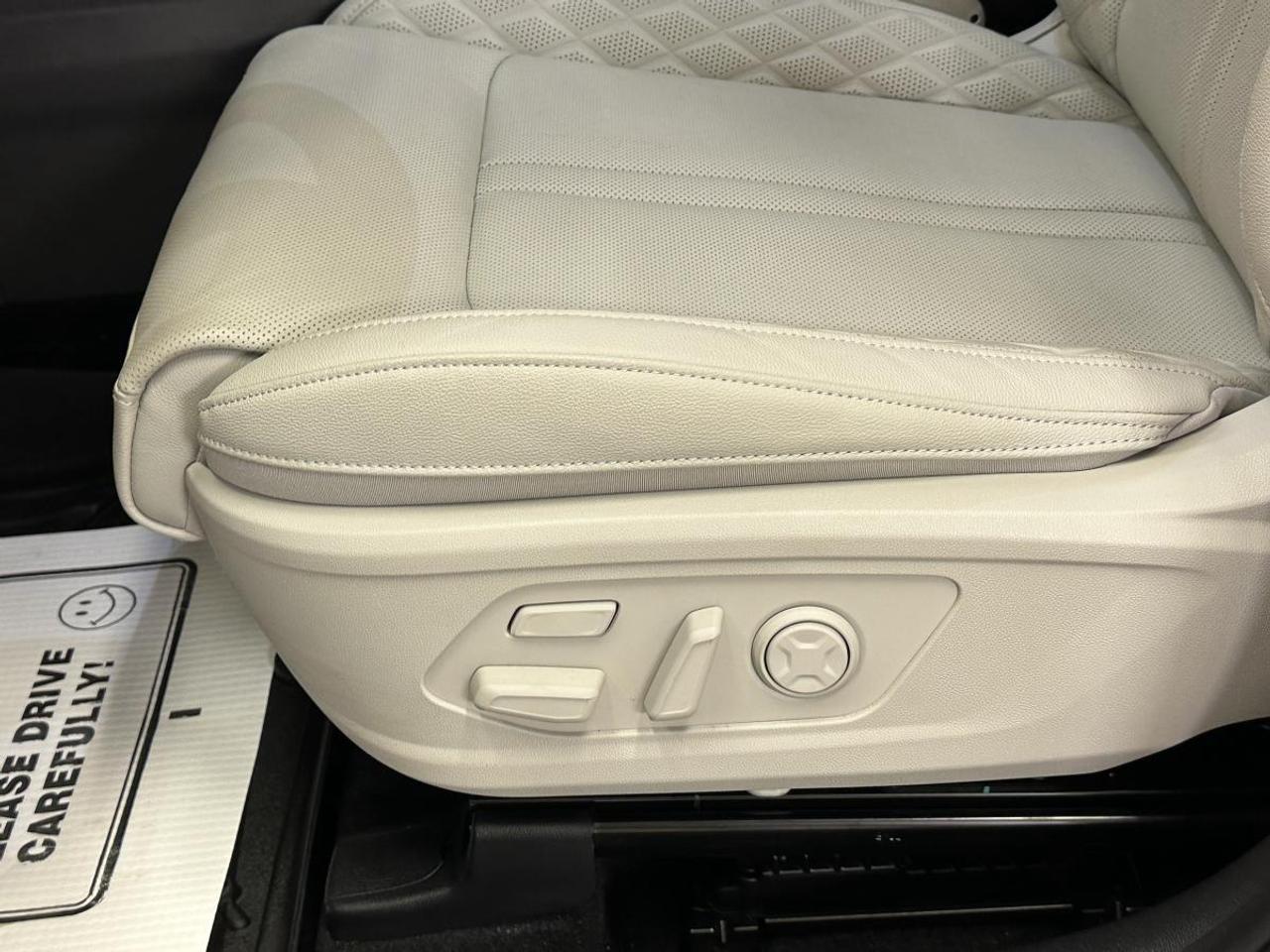 2025 Kia Sorento Hybrid SX AWD - HYBRID/AWD/16KM/PANO/NAVI/LEATHER/1 OWNER! Photo