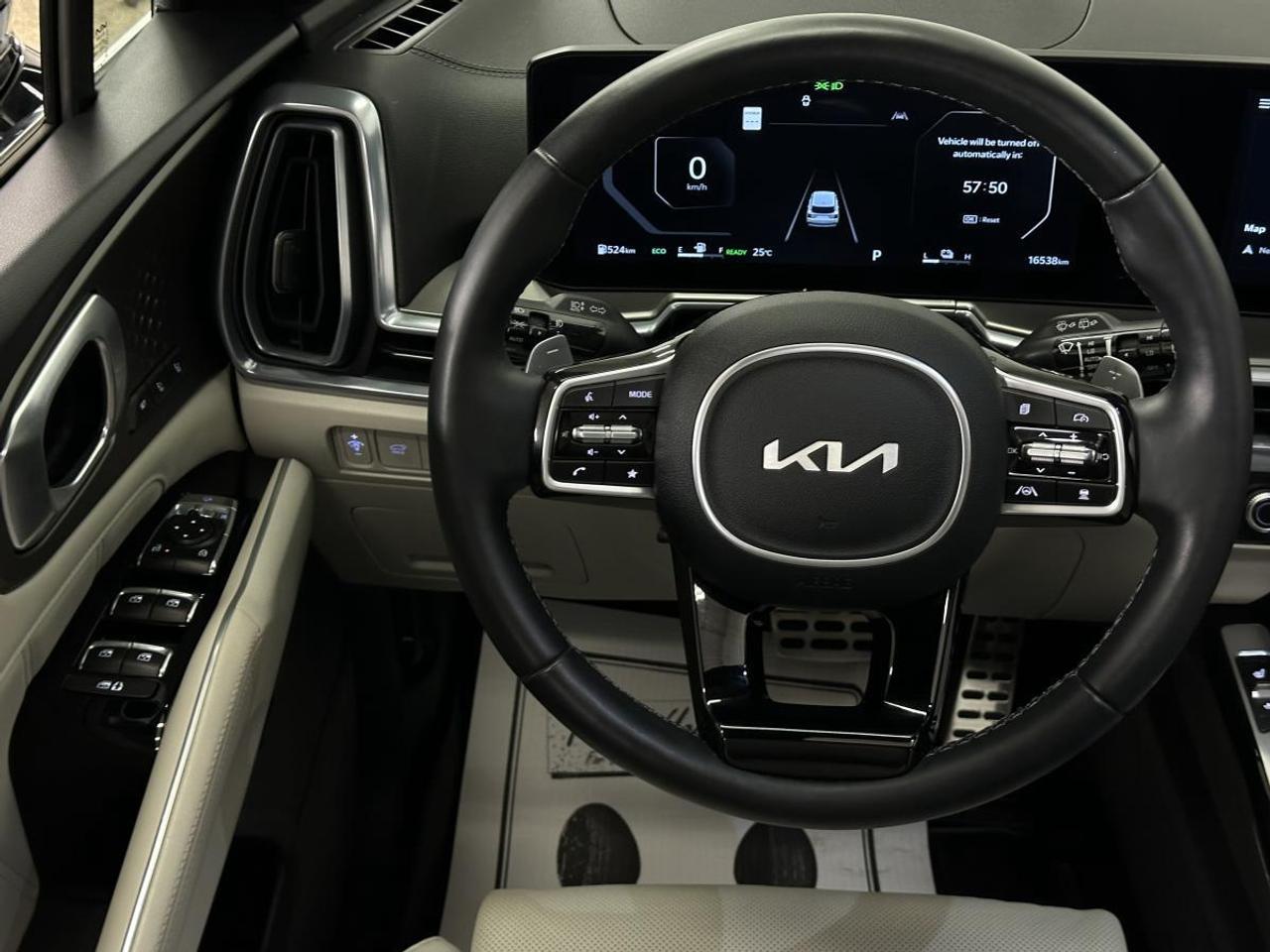 2025 Kia Sorento Hybrid SX AWD - HYBRID/AWD/16KM/PANO/NAVI/LEATHER/1 OWNER! Photo