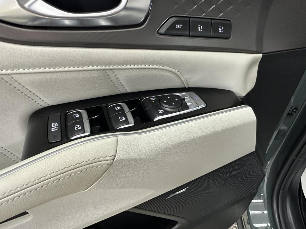 2025 Kia Sorento Hybrid SX AWD - HYBRID/AWD/16KM/PANO/NAVI/LEATHER/1 OWNER! Photo