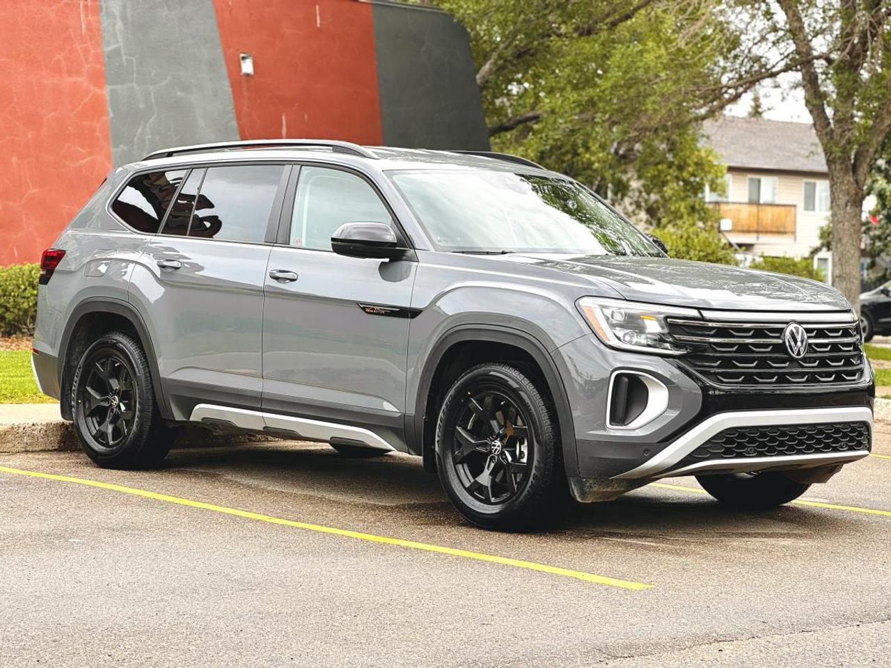 Used 2024 Volkswagen Atlas Peak Edition 2.0 TSI 4MOTION for sale in Saskatoon, SK