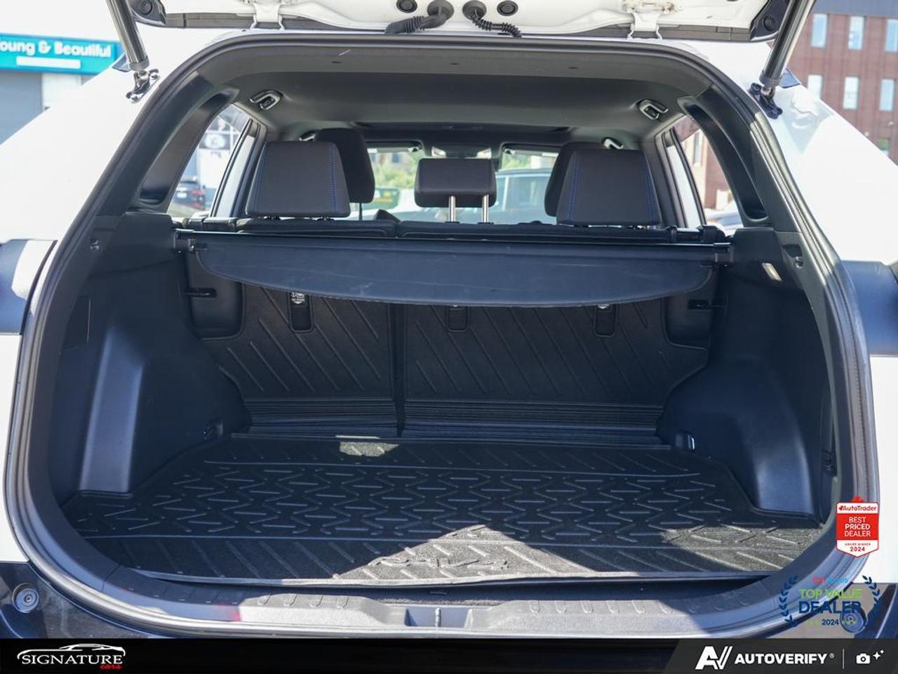 2023 Toyota RAV4 Hybrid SE AWD No Accident Sunroof Carplay BSM Photo