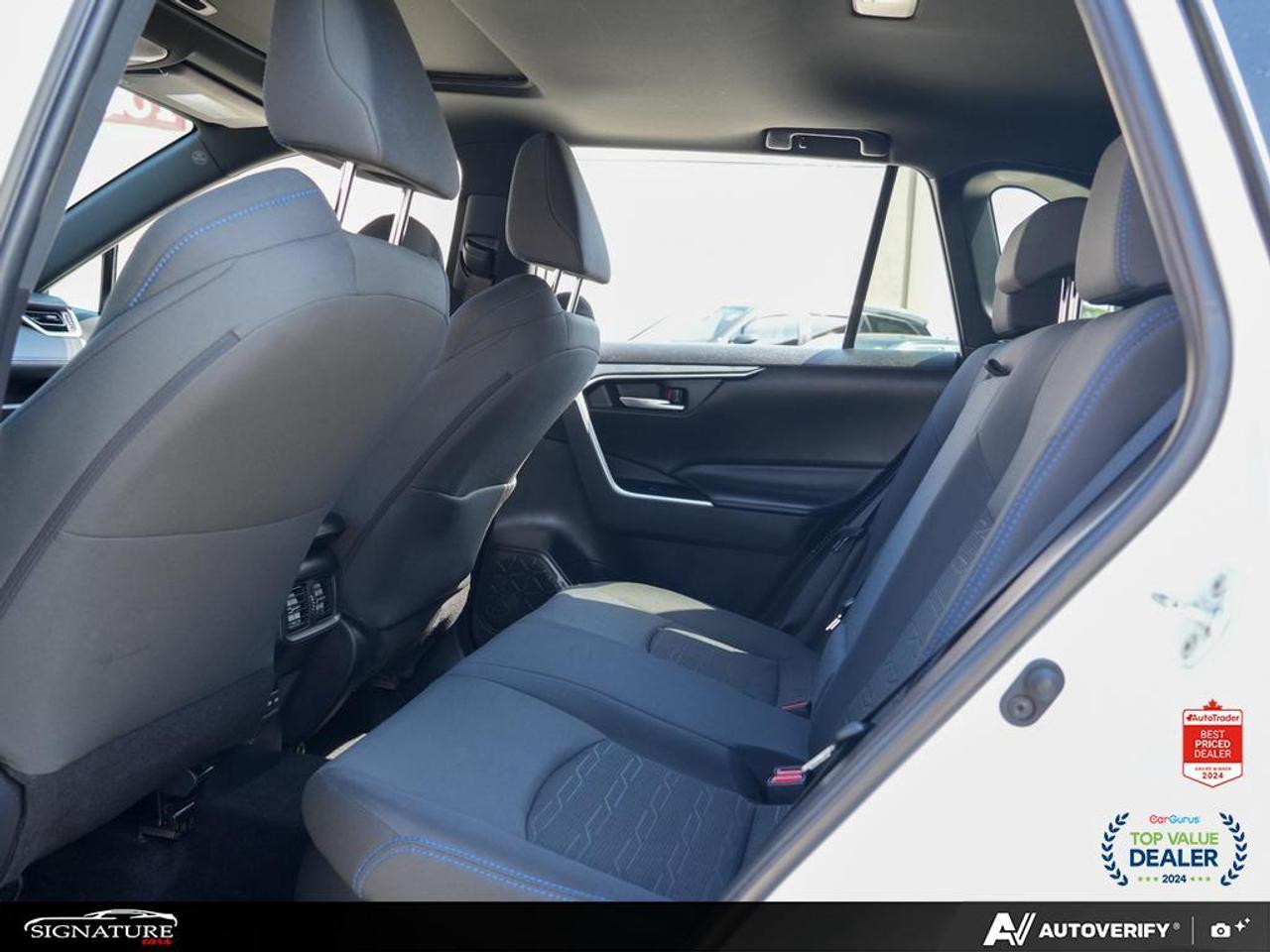 2023 Toyota RAV4 Hybrid SE AWD No Accident Sunroof Carplay BSM Photo