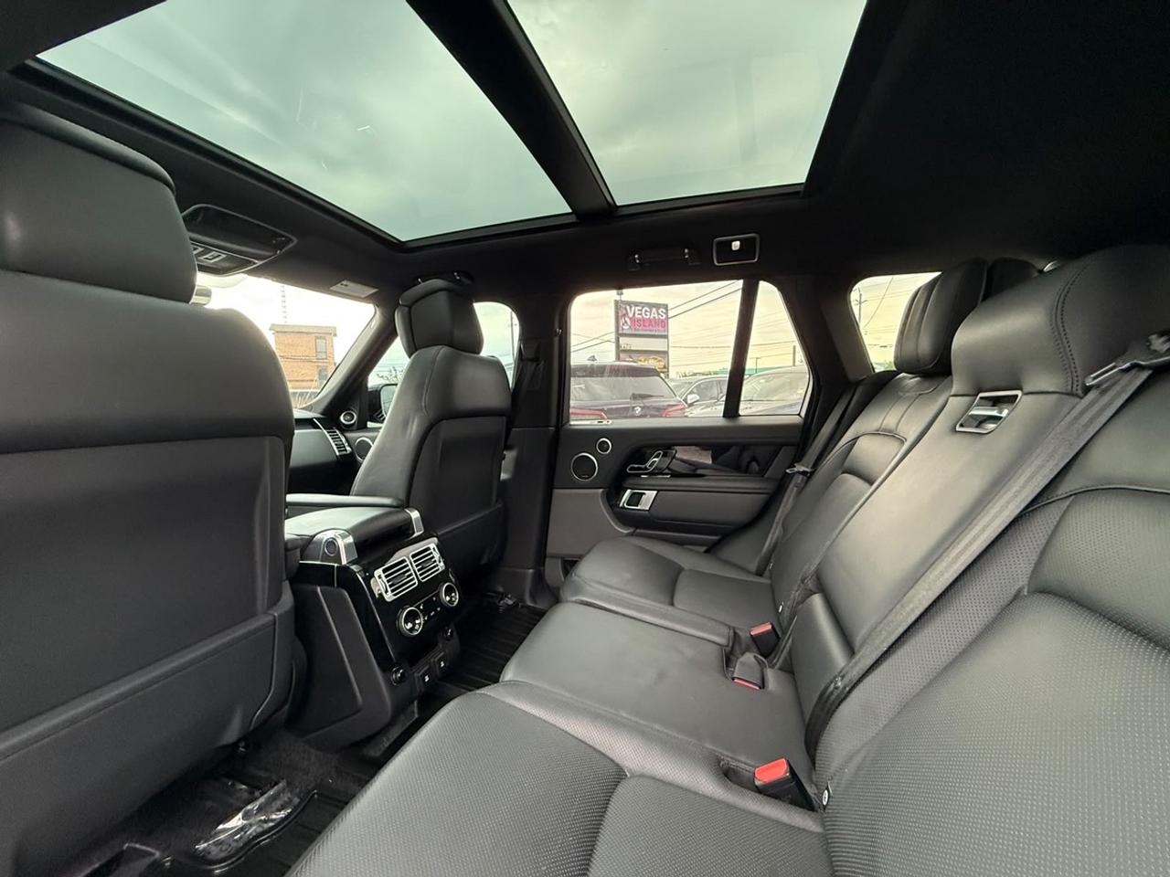 2020 Land Rover Range Rover HSE Photo