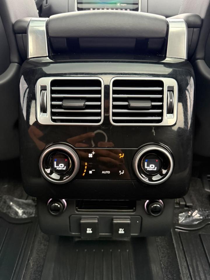 2020 Land Rover Range Rover HSE Photo