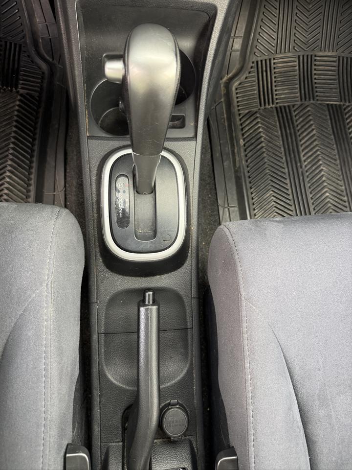 2009 Nissan Versa 1.8 S Photo