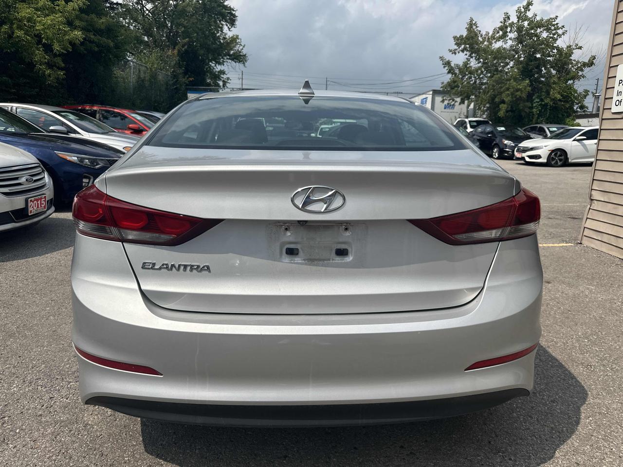 2017 Hyundai Elantra GL | Auto | CarPlay | Cam | Alloys | Cold AC ++ Photo23