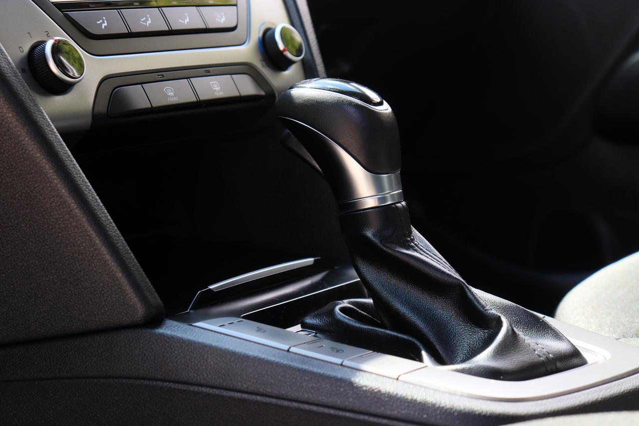 2017 Hyundai Elantra GL | Auto | CarPlay | Cam | Alloys | Cold AC ++ Photo53
