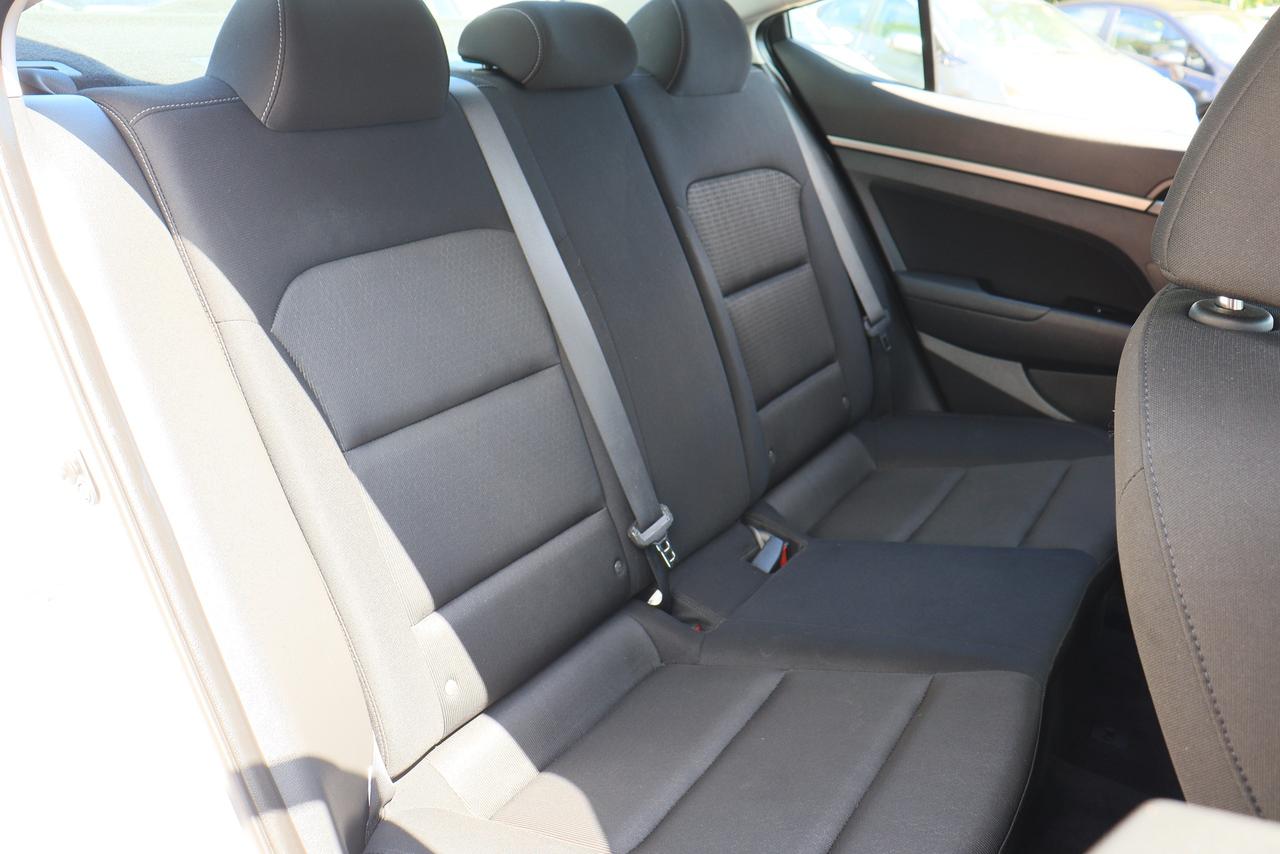 2017 Hyundai Elantra GL | Auto | CarPlay | Cam | Alloys | Cold AC ++ Photo66