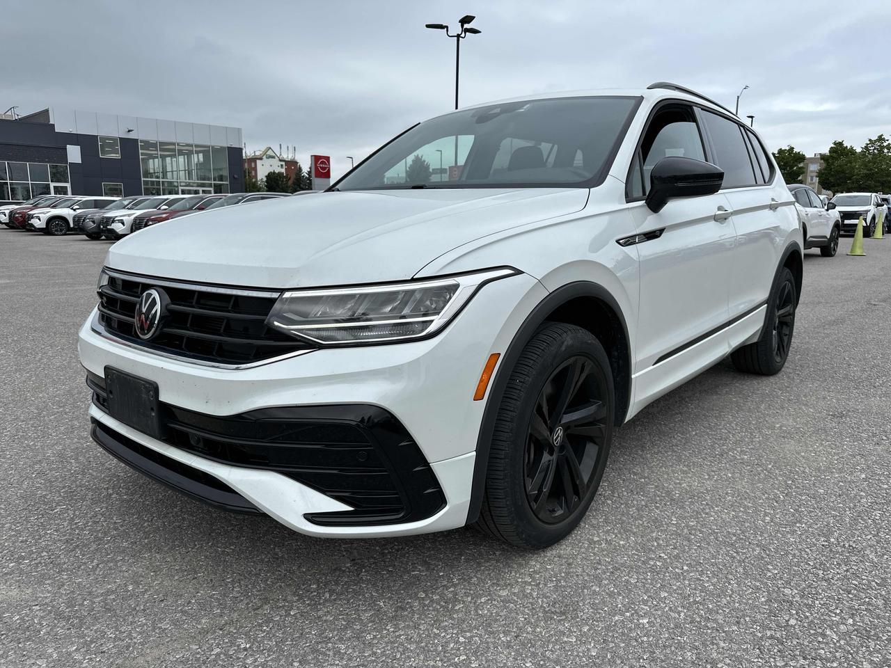 Used 2024 Volkswagen Tiguan Comfortline R-Line Black Edition | Fully Loaded for sale in Oshawa, ON