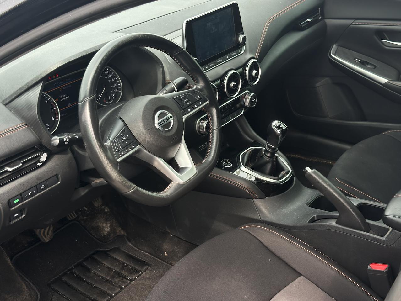 2021 Nissan Sentra SR | 6 Speed | Sunroof | CarPlay | Cam | Loaded! Photo7