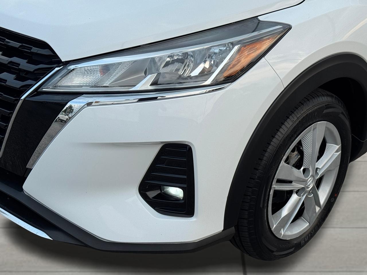 2021 Nissan Kicks S 1.6L+CLEAN CARFAX+New Tires+Brakes+A/C Photo
