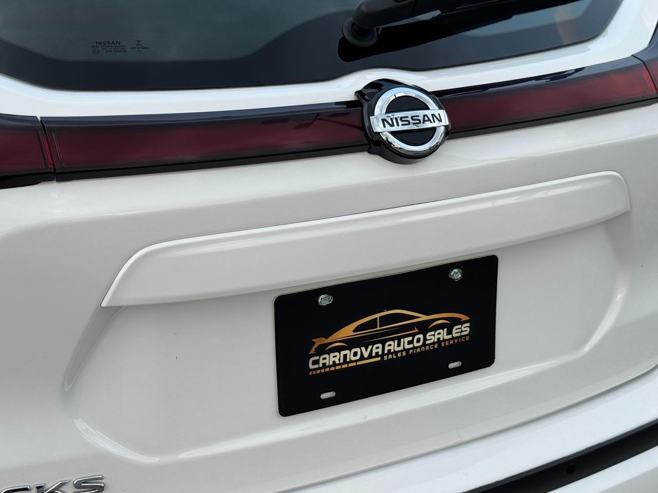 2021 Nissan Kicks S 1.6L+CLEAN CARFAX+New Tires+Brakes+A/C Photo