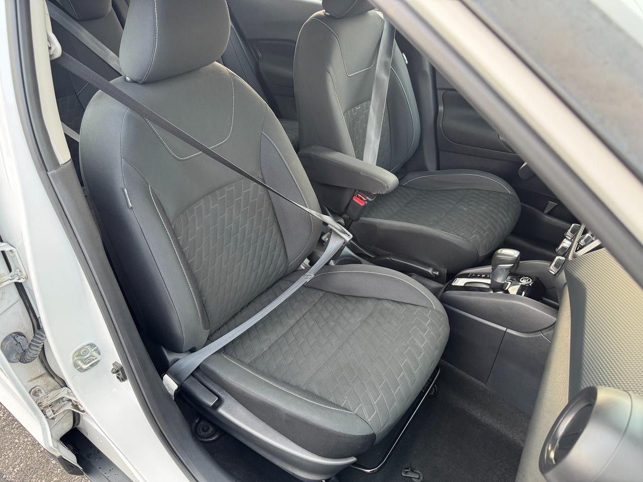 2021 Nissan Kicks S 1.6L+CLEAN CARFAX+New Tires+Brakes+A/C Photo