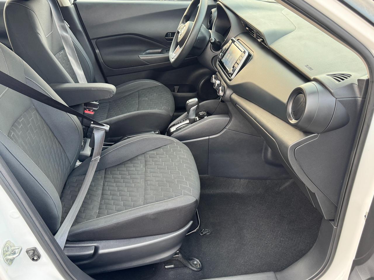 2021 Nissan Kicks S 1.6L+CLEAN CARFAX+New Tires+Brakes+A/C Photo