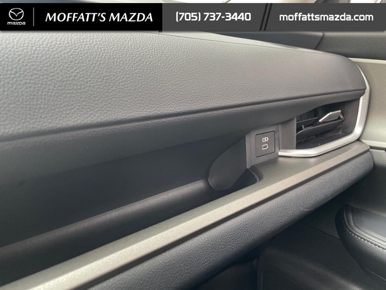 2024 Toyota Grand Highlander XLE Photo