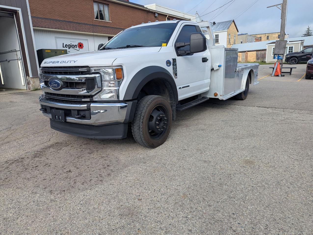 2021 Ford Super Duty XL Reg Cab DRW 4X4 Photo0