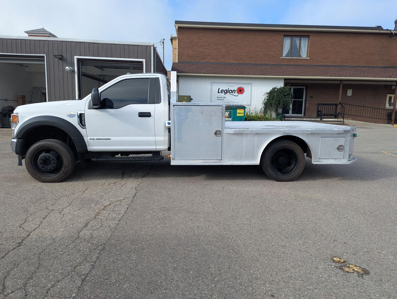 2021 Ford Super Duty XL Reg Cab DRW 4X4 Photo2